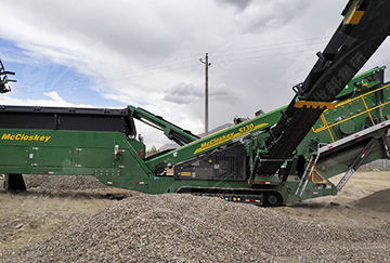 西藏時產(chǎn)150-200噸建筑垃圾履帶移動式破碎生產(chǎn)線